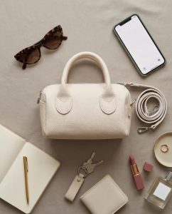 Krem Mat Dokulu Mini El ve Omuz Çantası Kadın Fermuarlı Günlük Şık Çanta 19×11 cm